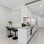 Central Southbank Apt With Pool, Sauna & Parking