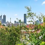 Quiet & Leafy 1Br Apt With Parking, Balcony & Wi-Fi