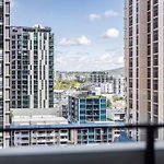 Chic City Stay 1Br With Pool And Parking