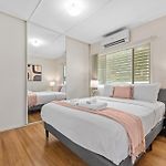 Comfy & Cozy 1Br Apt With Parking, Wifi And Study Desk