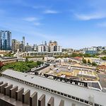 2B2B Apt In West Village Enjoy Eats, Grocery And More Vibes