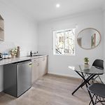 Stylish Cbd Studio - Short Walk To Hospitals And Cbd