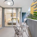 West End Artistic Neighborhood Apartment