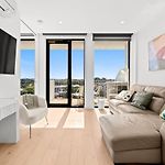 Johnson - Modern Brisbanecity-Fringe Apt W Parking