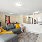 Family-Friendly 2 Bed Retreat Yard Parking Albion