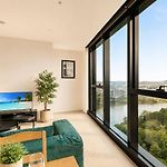 Cbd Luxury 2B W Parking Sky View