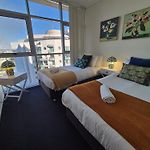 The Gilded Gallery I Art-Inspired Luxe Retreat