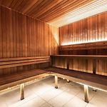 Level 22 Skyline Views With Sauna, Gym, Pool And Free Parking