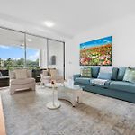 Entire Unit - 2 Pools - Sauna - Park - Cbd Views - Baby Ready
