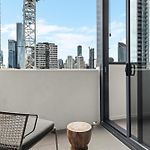 City Views & Amazing Location! Free Parking & Wifi