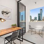 Sensational City Views And Best South Bank Location!