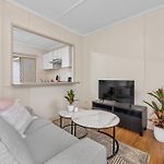 Comfy 1Br With Parking - Close To Gabba & Hospitals