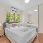 Cozy 1Br Apt W Balcony, Parking, Wifi And Study Desk