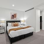 Luxe 3Br Apt With Stunning Views, Parking And Pool
