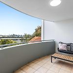 Family-Friendly 2 Bed Retreat Yard Parking Albion