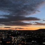 Stunning Apt With Sunset Views, Car Park, Gym And Pool