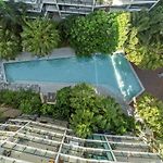 Luxury 2 Bed 2 Bath Parking Pool Gym & Sauna