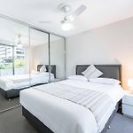 Spacious Riverside 2Br Cbd Parking Pool & Gym