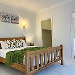 Elegant Family Residence Runcorn With Parking