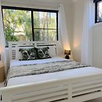Elegant Family Residence Runcorn With Parking