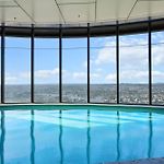 Level 43 Water Views - 2Br - Sleeps 6 & Baby Stay