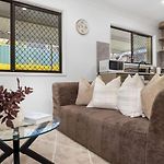 Amazing Location Close To Everything Pet Friendly