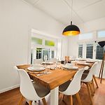 Heritage Family Home Heart Of West End Cbd And River