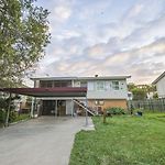 Great Value Renovated Studio Near Griffith And Shops