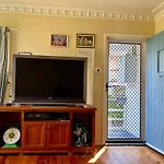 Conveniently Located Near Westfield Carindale
