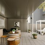 Central South Bank 2Br Apt With Huge Balcony & Pool