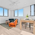 The Valley 1Br Plus Sofa Bed Parking Pool And Gym