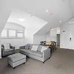 Central Brunswick Apartment Hotel