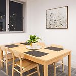 128 Brookes Street Apartments