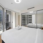 Central City 2Br Apt With Pool, Gym, Sauna & Wifi