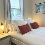 Paddington Springs - Pool & Pet Friendly House