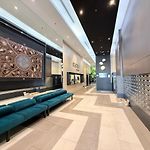 Ryeva Stays - Free Parking, Pool, Gym & Sauna