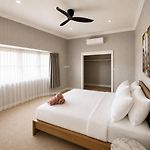 6 Beds Stylish Home In Coorparoo, 10 Mins To Cbd