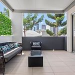 Two-Level 3Br Apt With Rooftop Balcony & 2 Car Parks