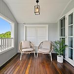 Restored Queenslander Cottage-Private Pool&Garden