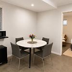 1Bed 1Bath Ground Floor West End