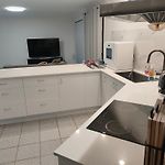 Sunnybank Hills Walkable Retreat