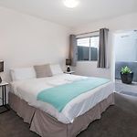 Oversized 2 Bed With Terrace And Free Parking - Stroll To Hsw