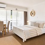 Riverside Executive Studio Apartment