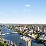 Brisbane City Luxe Free Parking Pool & Gym