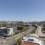 Oaks Brisbane Woolloongabba Suites