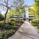 Oaks Brisbane Mews Suites