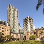 Oaks Brisbane Casino Tower Suites