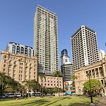 Oaks Brisbane Casino Tower Suites