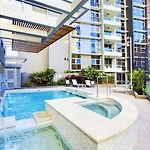 Sk1 - 2 Level 2 Bedroom Skyline Skyhome