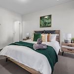 Au1 - Aurora Skyscraper Cbd For Business Or Pleasure